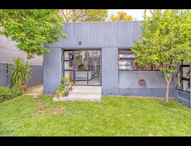 3 BEDROOM HOUSE FOR SALE IN CEDAR LAKES
